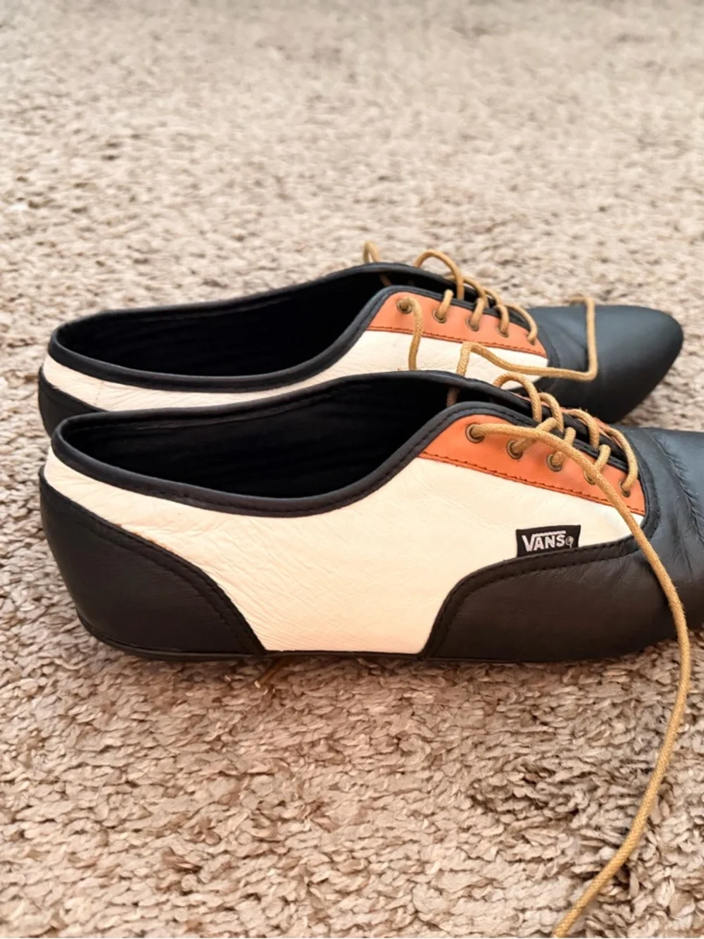 Vans - Picture 3 of 4